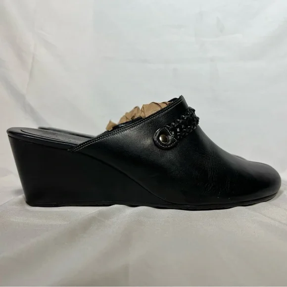 Cole Haan Black Leather Wedge Slip-On Clogs Mules Woven Strap Detail Size 9.5 - Picture 4 of 15